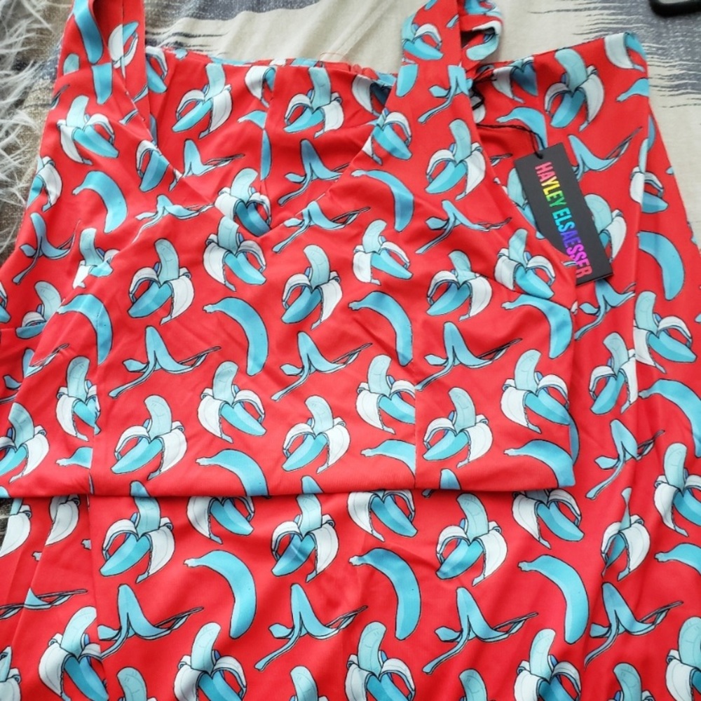 Red Banana Print Crop Top